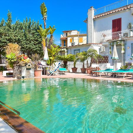 Charme Hotel La Villa Tina Искья Экстерьер фото