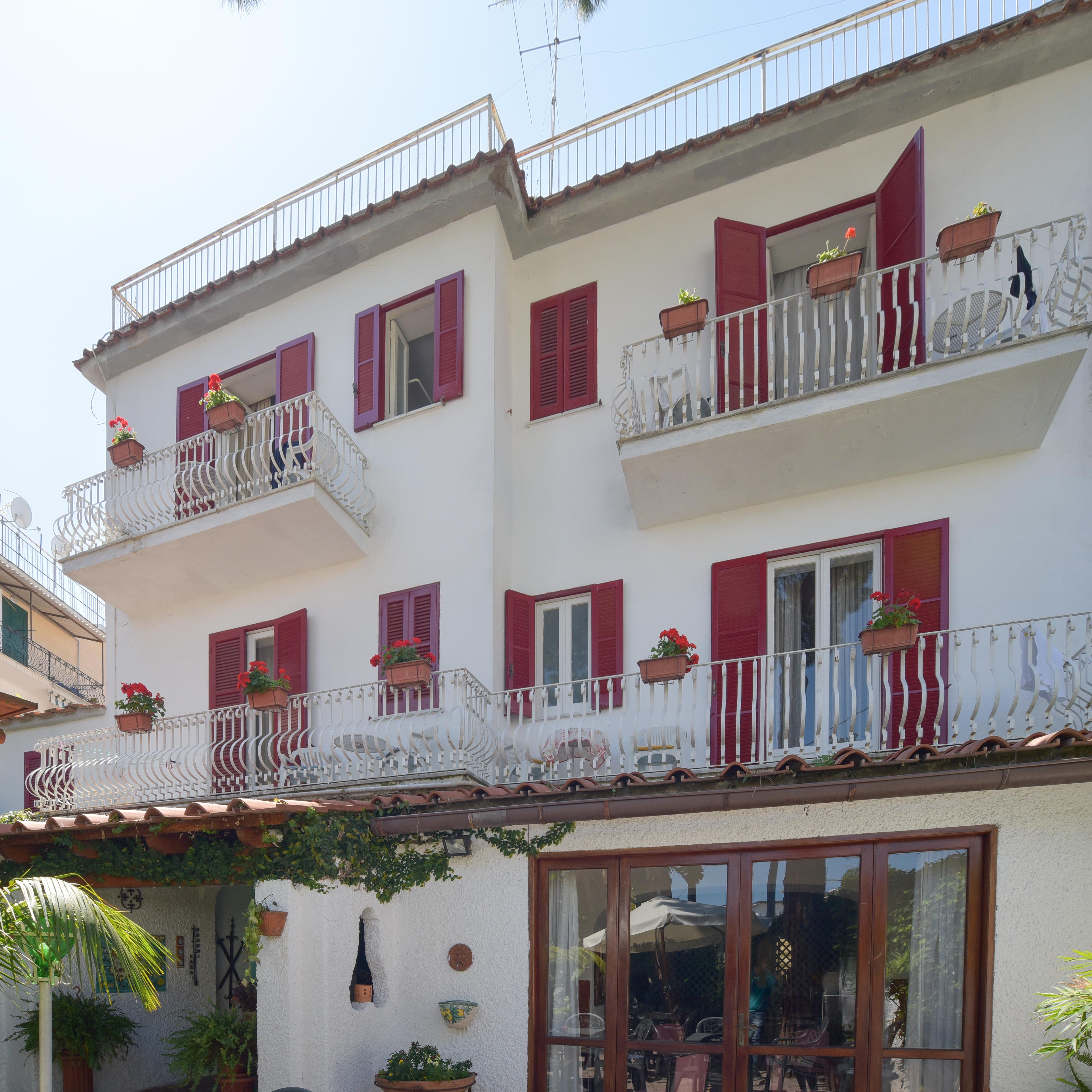 Charme Hotel La Villa Tina Искья Экстерьер фото