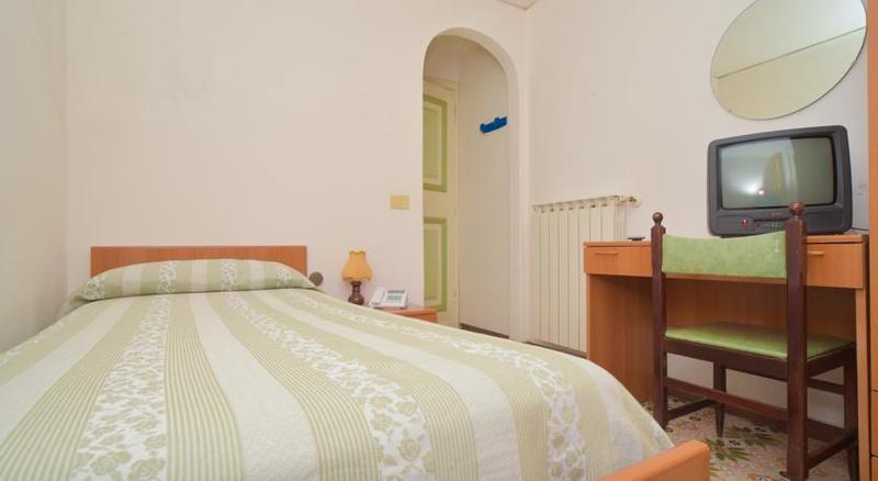 Charme Hotel La Villa Tina Искья Экстерьер фото
