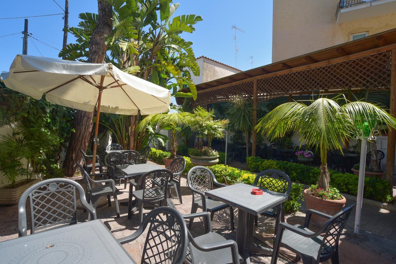Charme Hotel La Villa Tina Искья Экстерьер фото