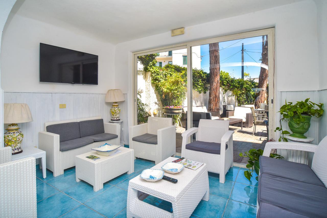 Charme Hotel La Villa Tina Искья Экстерьер фото