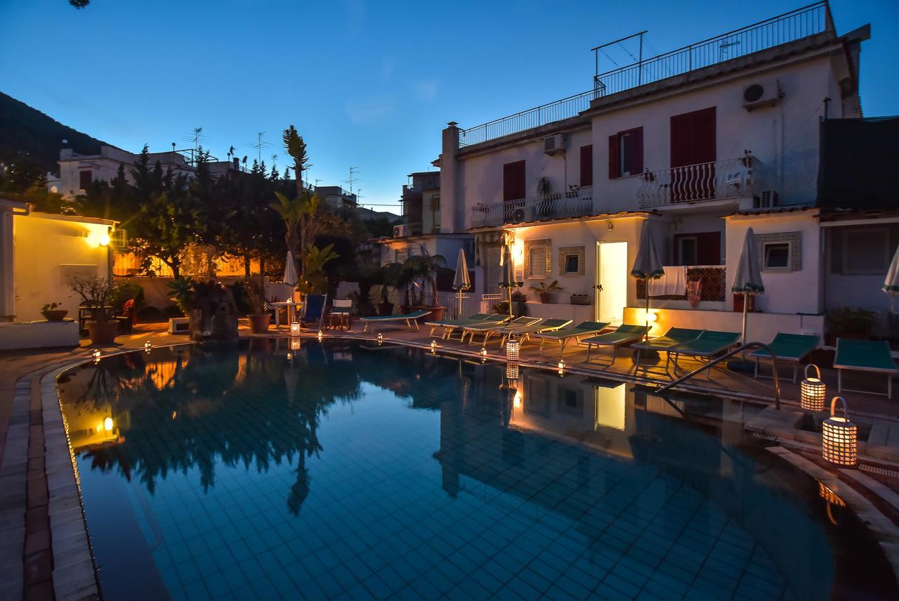 Charme Hotel La Villa Tina Искья Экстерьер фото
